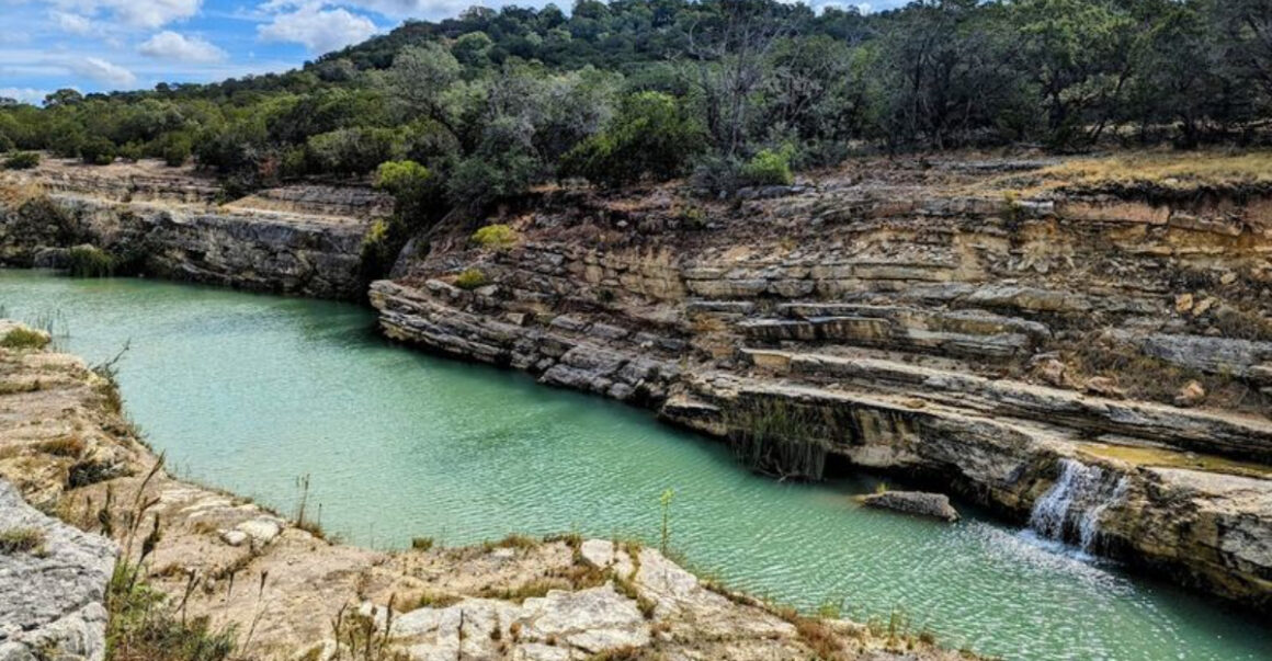 this hidden texas gorge hike features authentic dinosaur footprints