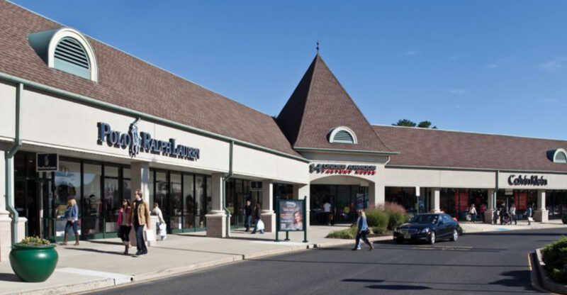 This Massive New Jersey Outlet Mall Proves You Don’t Need a Big Budget to Score Big