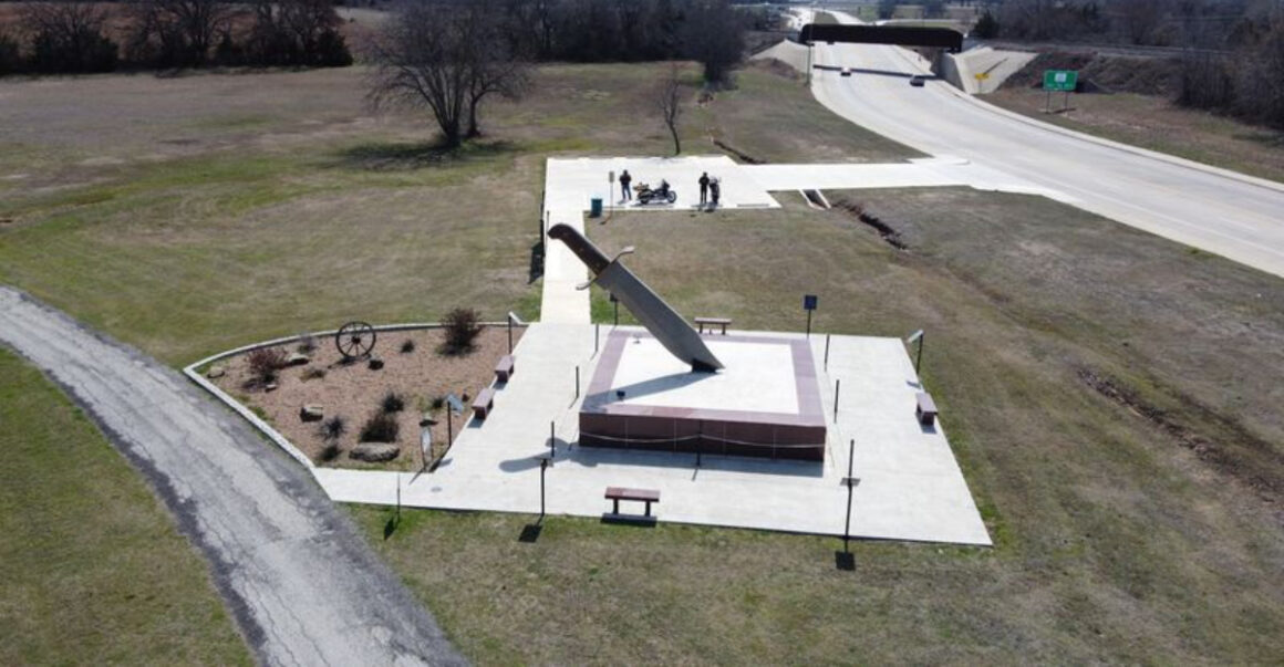 this massive texas blade is a roadside attraction that lives up to the hype