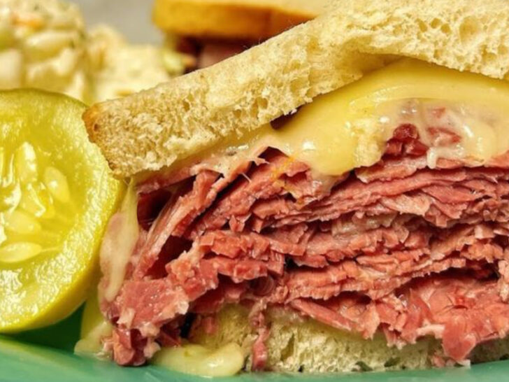 This Old-School New Jersey Tavern Is Famous for a Reuben You&rsquo;ll Dream About Later