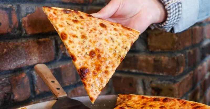 This Quaint Cabin in New Jersey Is Hiding One of the State’s Best Pizzas