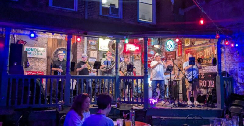 This Tiny Dive Bar In Ohio Is So Weird It’s Hard To Describe