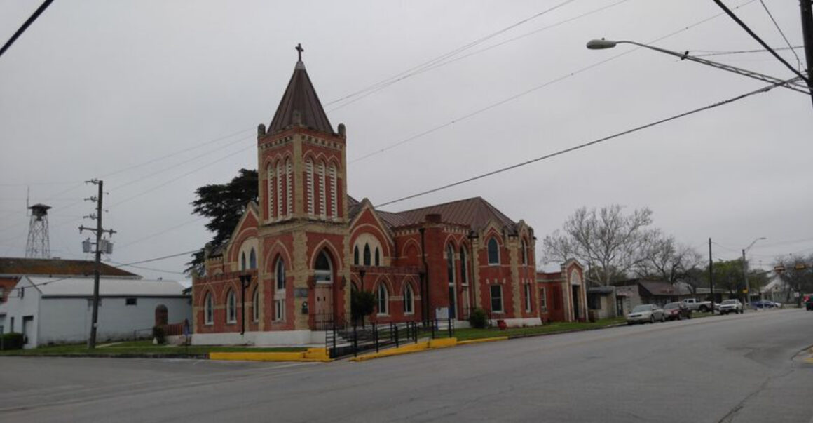 this tiny texas riverfront town is where smoked brisket meets pure slow living bliss