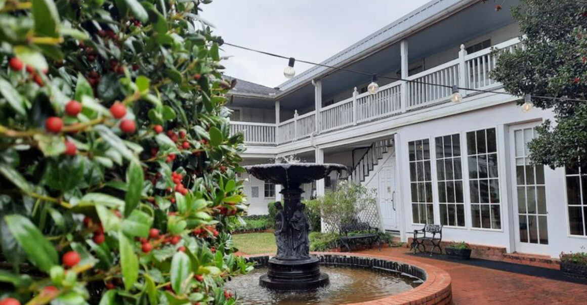 This Tiny Texas Town Feels Frozen in Time—and Has the Oldest Hotel