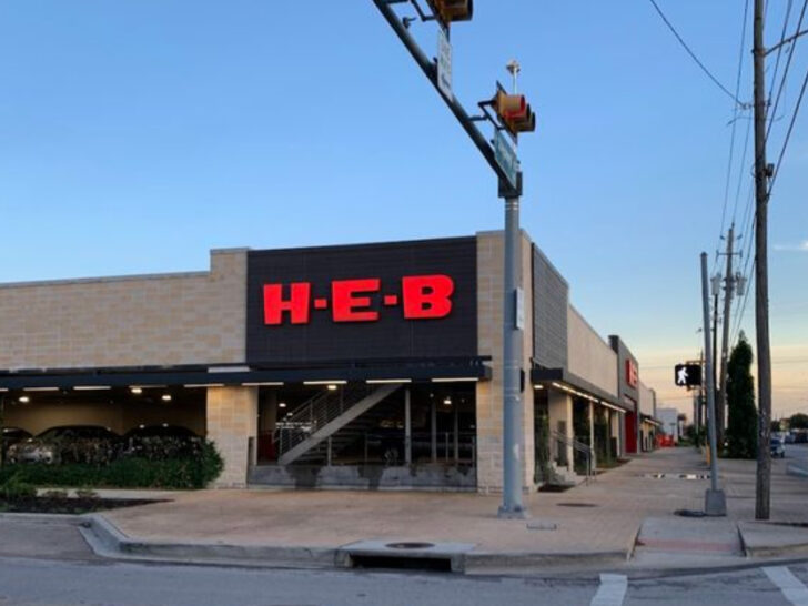 This Two-Story H-E-B in Texas Turns Grocery Shopping Into an Experience