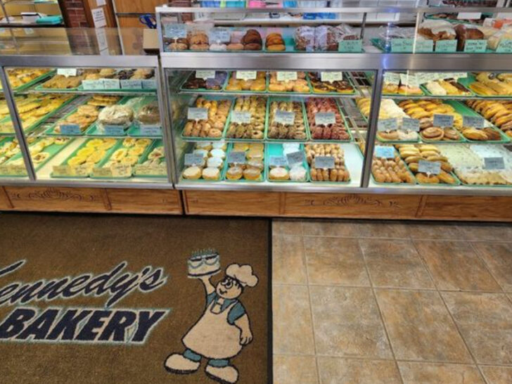 This Unassuming Bakeshop In Ohio Has Been A Local Favorite Since 1925