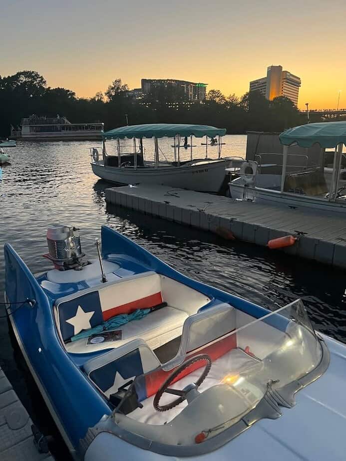 Operating Hours and Best Times