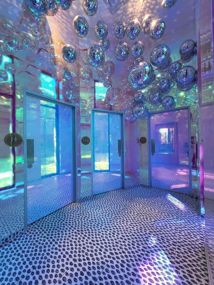 Instagrammable Decor & Themed Bathrooms