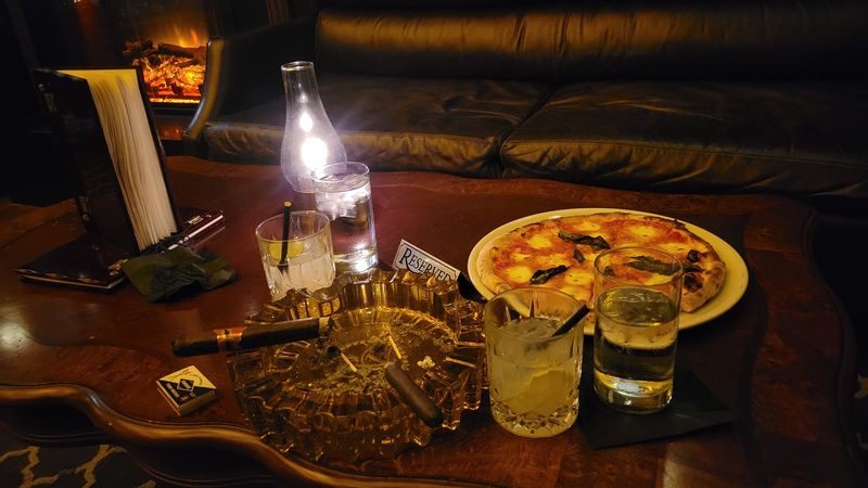 Navigating the cigar lounge