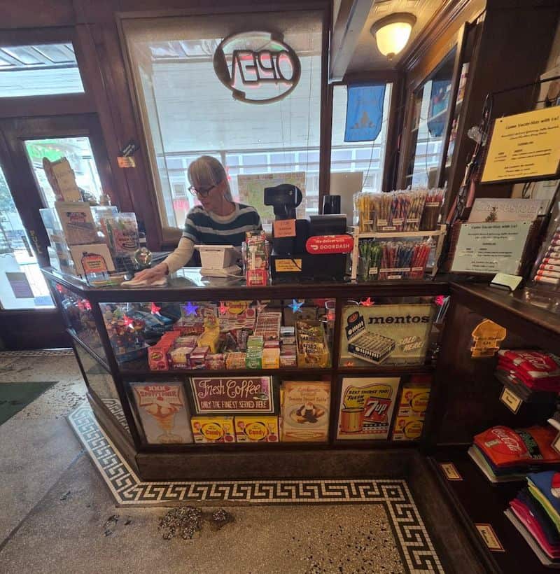 The Vintage Shopping Experience