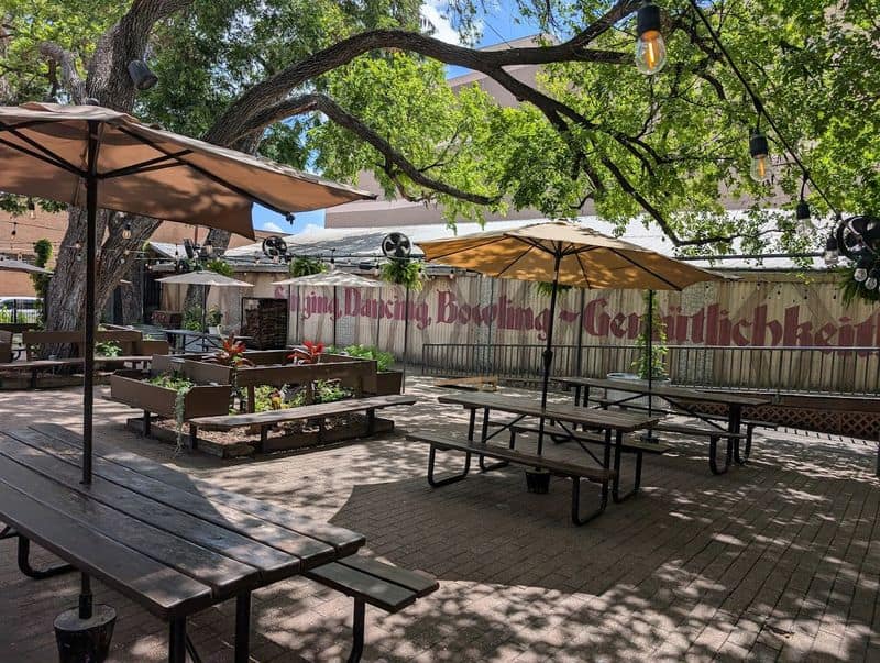 The Patio Vibe, Any Day