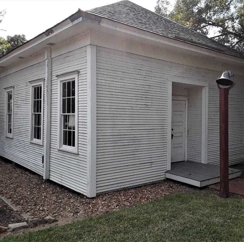 This Quiet Little Park Preserves Early Texas Life Like a Time Capsule One-Room Schoolhouse Where Lessons Were Simple