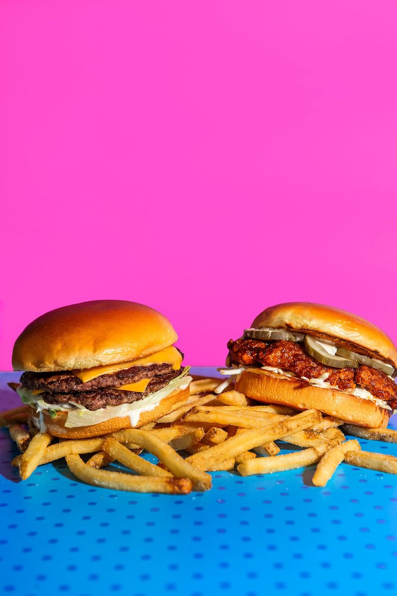 This Haunted-Looking Michigan Diner Serves Burgers And Fries Under A Ghostly Neon Glow Hours, Costs, and Parking Smarts