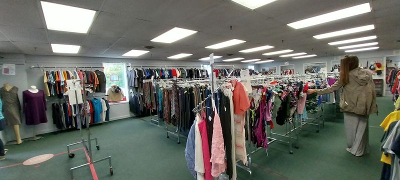Shopping That Helps Local Schools