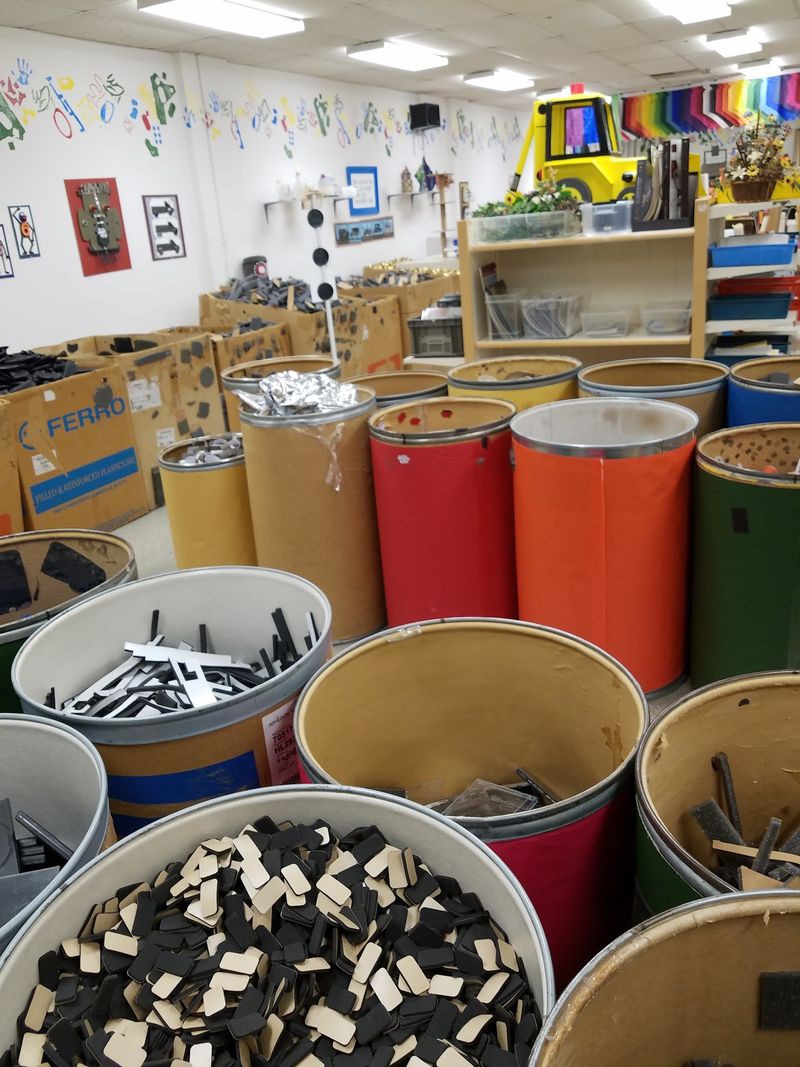 This Michigan Art Store Sells Donated Craft Supplies So Cheap Every Visit Feels Like A Treasure Hunt Barrels Built for Digging
