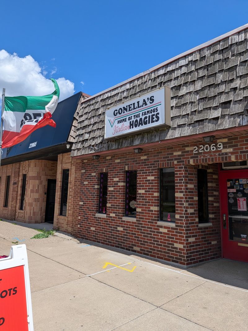 This Old-School Italian Deli In Michigan Has Been Stacking Sandwiches The Same Way Since 1946 Who Should Make the Drive